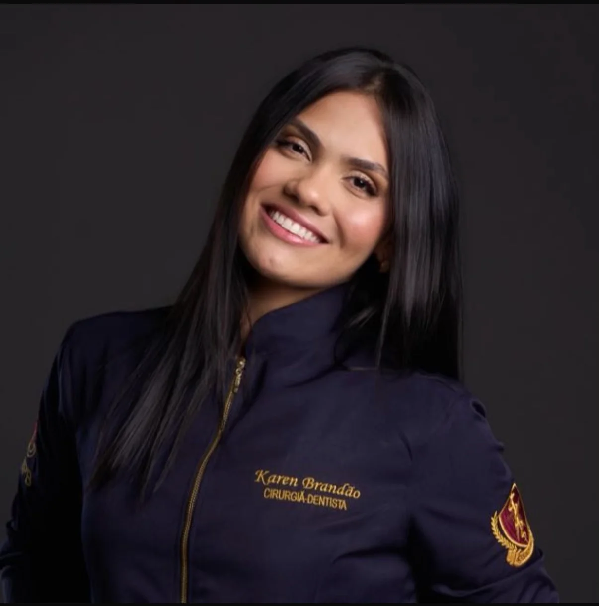 Karen Brandão, cirurgiã-dentista